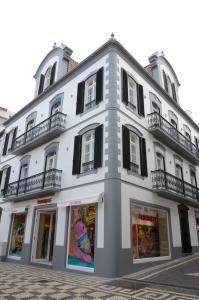 Edifício Charles 203