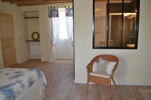 Escale à Villeperdue chambre Hellulaug