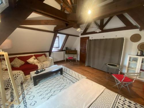 Espace familial en étage avec 2 chambres et des sanitaires privés
