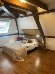 Espace familial en étage avec 2 chambres et des sanitaires privés