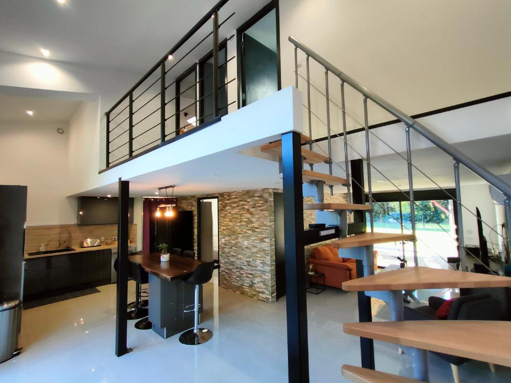 Etage entier 2 chambres 72000 Le Mans