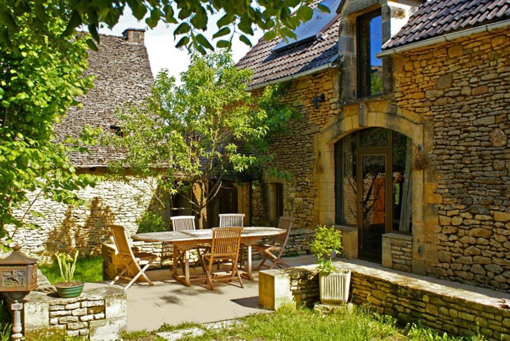 EXIGEHOME - Chambre d'hôte avec jacuzzi et jardin paysagé, partagé