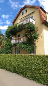 Séjour chez l'habitant Ferienzimmer Familie Schmidt Stöhnaer Straße, 8 04564 Großdeuben Saxe