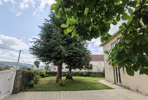 Fernandes House