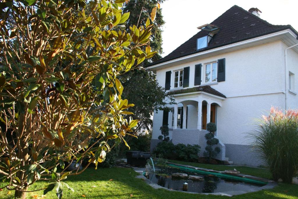 Séjour chez l'habitant Gästehaus am Weiher Unterbaselweg 38 79576 Weil am Rhein