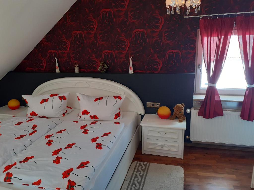 Gemütliche Zimmer Koblenzer Str., 9, 56759 Kaisersesch