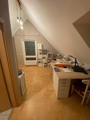 Gemütliches Zimmer im Dachgeschoss