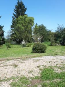 Séjour chez l'habitant Grande Chambre d'Hôte proche Disneyland et Parc des Félins 3 Cour aux Bertons - Courbon - 77580 Guérard Île-de-France