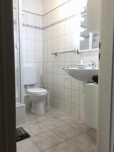 Großes helles Zimmer + eigenes Bad