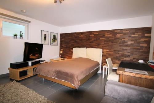 Großes Privatzimmer in Messenähe