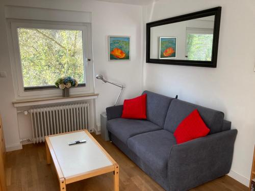Großzügiges Zimmer mit Waldblick am Rheinsteig