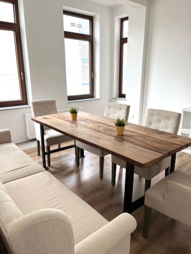 Grosse stylische Monteurswohnung/Zimmer