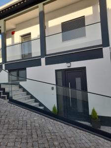 Hall 92 Quartos com WC em moradia com piscina A-das-Lebres Loures