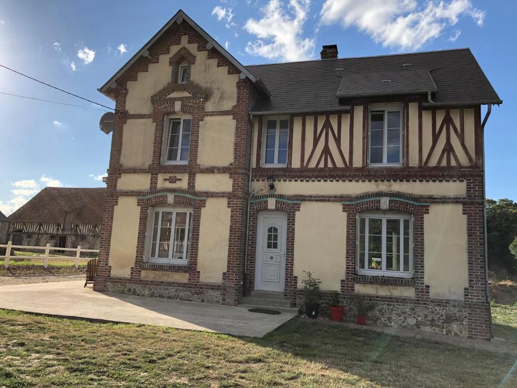 Haras Cour Lozey Cour Lozey, 14140 Sainte-Marguerite-des-Loges