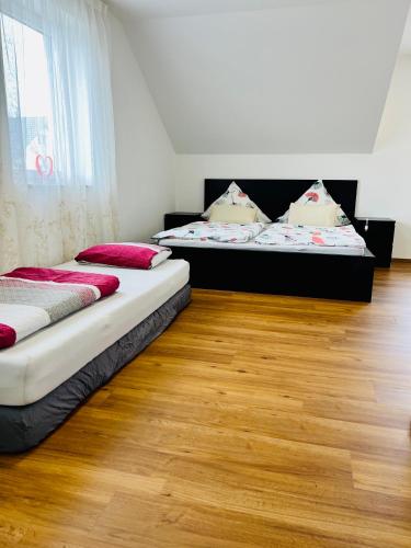 Homestay Offers Private Bedroom and Bathroom near Speyer and Hockenheim
