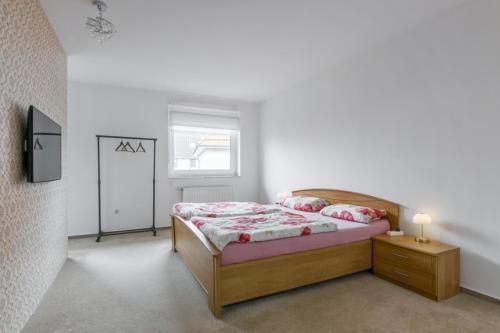 ID 6129 - Private Rooms