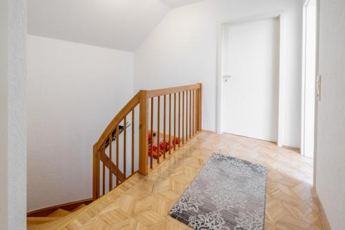 ID 6867 - Private Rooms