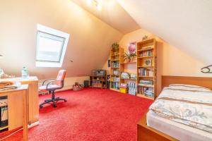 ID 6874 - Private Rooms
