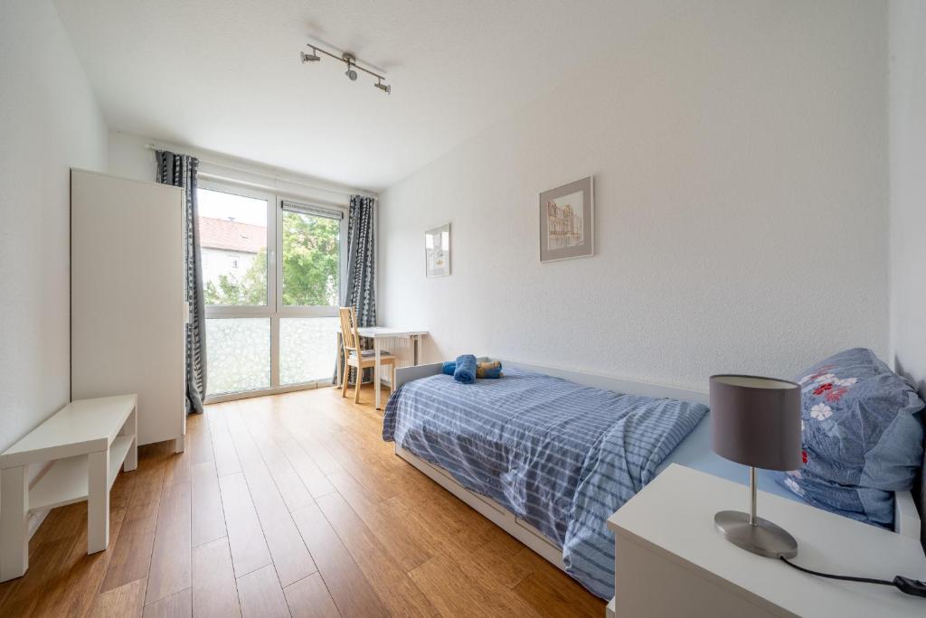 ID 6968 - Private Rooms Alte Schmiede, 30880 Hanovre
