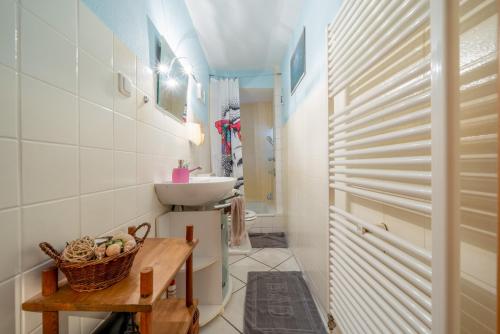 ID 6991 - Private Rooms