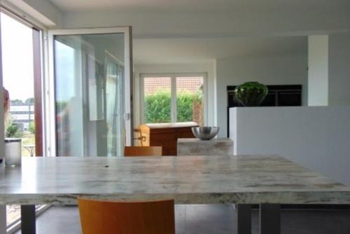 ID 7047 - Private Rooms