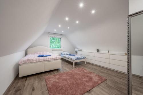 ID 7056 - 3 private rooms with 2 own bathrooms