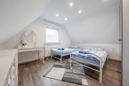 ID 7056 - 3 private rooms with 2 own bathrooms