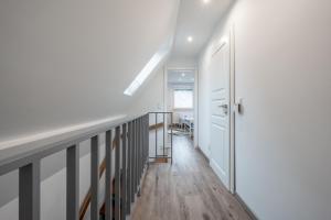 ID 7056 - 3 private rooms with 2 own bathrooms