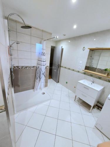 K&N - Maison à partager avec d'autres voyageurs - Chambre privée - Jardin - Balcon