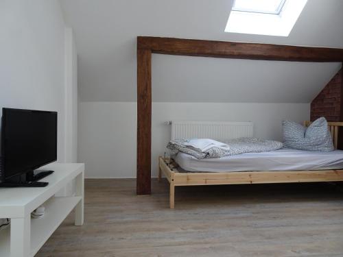 Kibar Low-Budget Apartments & Rooms