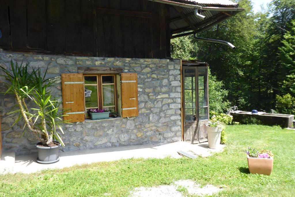 Séjour chez l'habitant L'Aire du temps Savoyard Lieu dit l'Aire 73400 Ugine