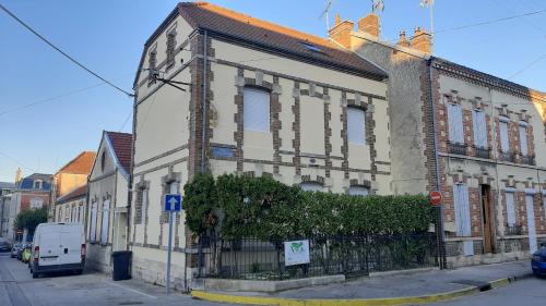 La maison jaune