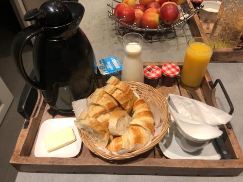 La Soranaise, chambre moderne à la campagne