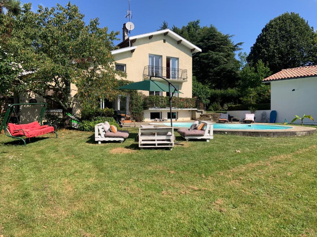 Séjour chez l'habitant Latresne, Villa Lamothe, 3 chambres au calme au bord de la piste cyclable 5 Chemin de Lamotte 33360 Latresne