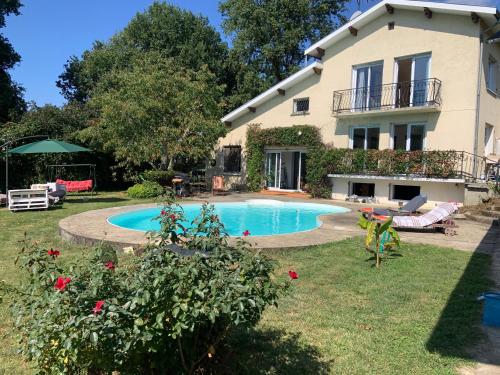 Latresne, Villa Lamothe, 3 chambres au calme au bord de la piste cyclable