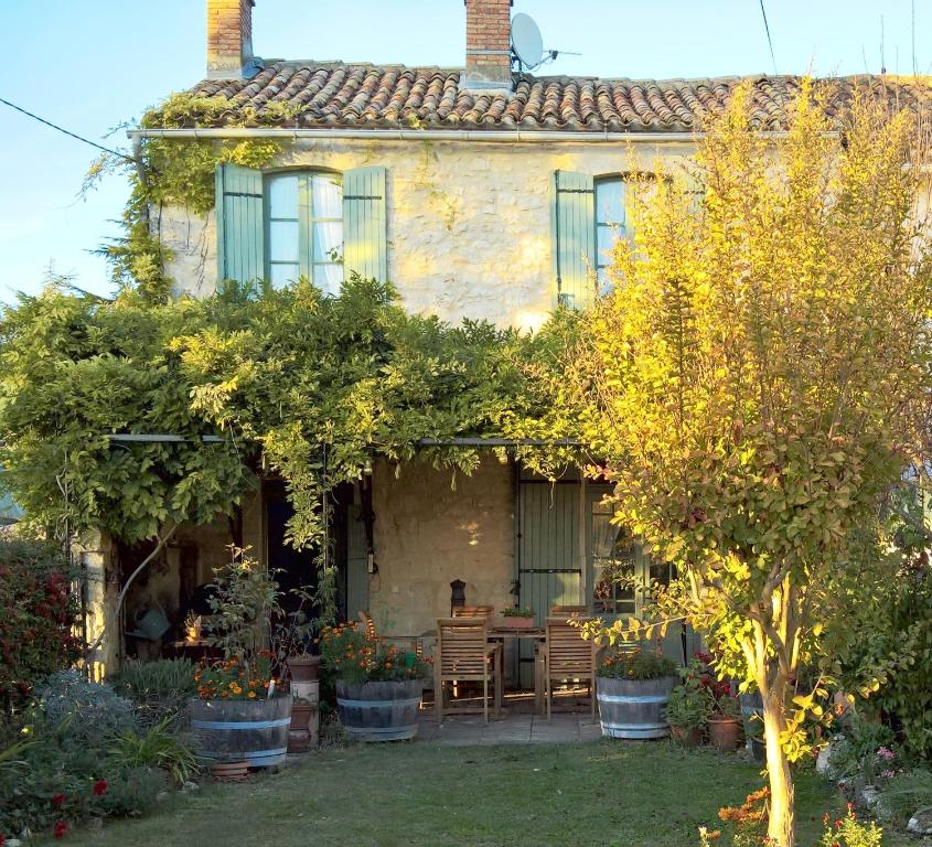 Les Glycines Bed & Breakfast Les Glycines Le Pauvert, 24500 Eymet