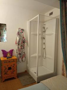 Les portes du jardin. Cosy exotic room SdB privée