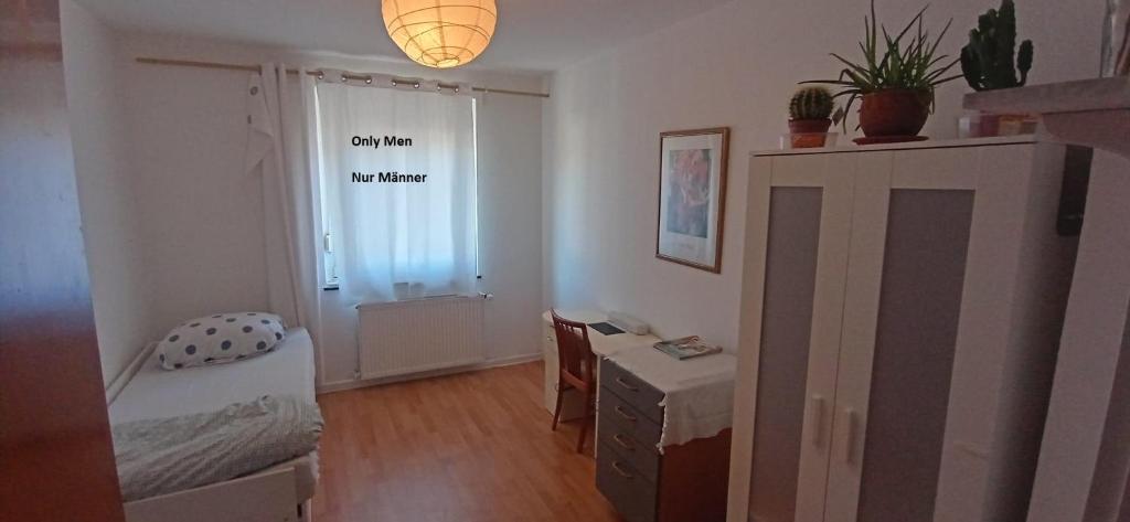 Lovely Room in Witten City Center - Single Bed - Men Only - Nur Männer 28 Ardeystraße, 58452 Witten