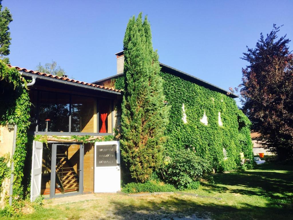 Séjour chez l'habitant Magnificent Renovated Farmhouse - 10 Min A7 - 1373 Route d'Albon 26140 Anneyron