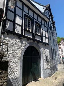 Manoir -1654- historisch schlafen in Monschaus Altstadt