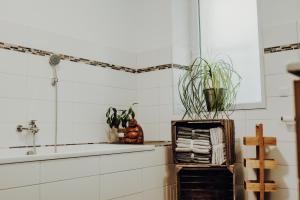 Mayen, Bäckerstraße, Ferienwohnung Zimmer 2, Innenstadt, nähe Nürburgring & Burg Eltz