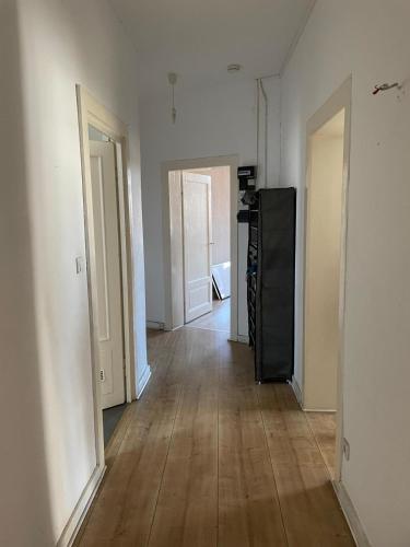 modest cozy room near frankfurt