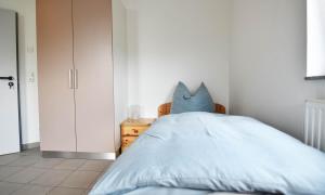 Monteurzimmer mit TV und WLAN, geteiltes Gemeinschaftsbad