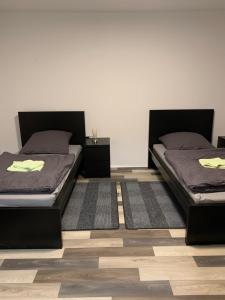 Séjour chez l'habitant Monteurzimmer Oberlistingen Zweibettzimmer mit 2 Bädern 9 Stadtweg 34479 Breuna Hesse