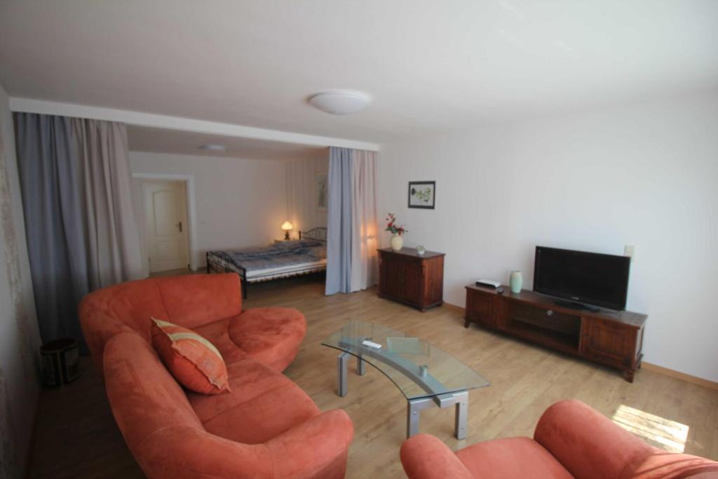 Morgentau Fürstenberger Str. 6, 16798 Pian