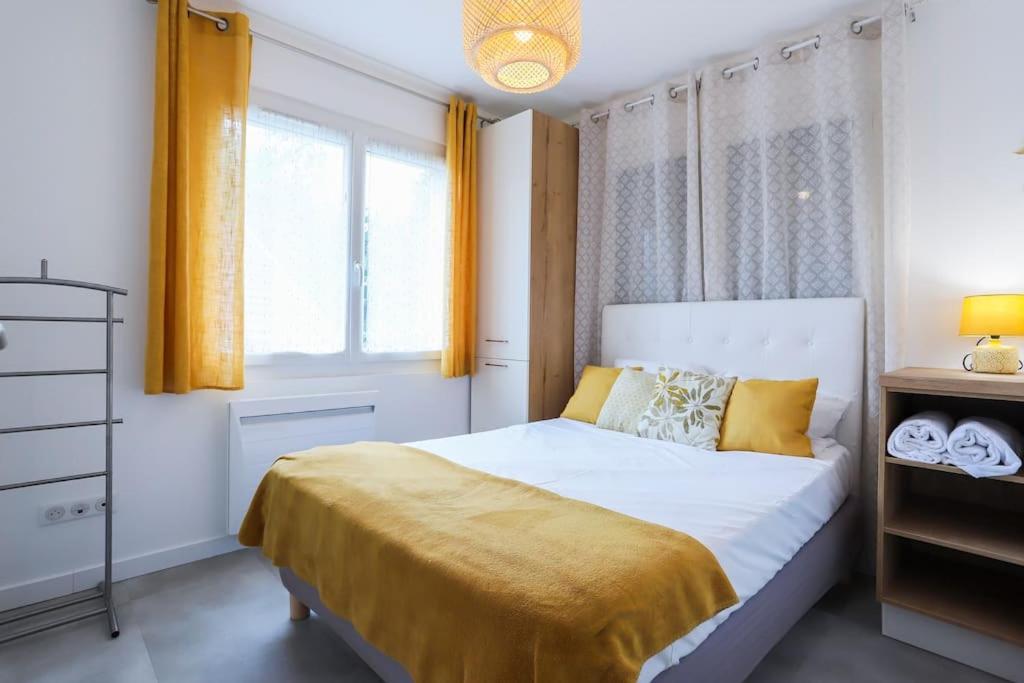 Petite chambre à la fraîche 12250 Tournemire