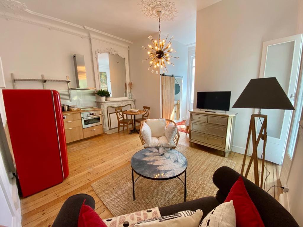 Petite chambre indépendante avec sdb, clim et parking privé