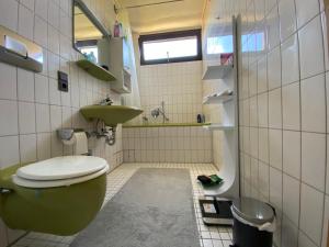 Private bedroom with free parking