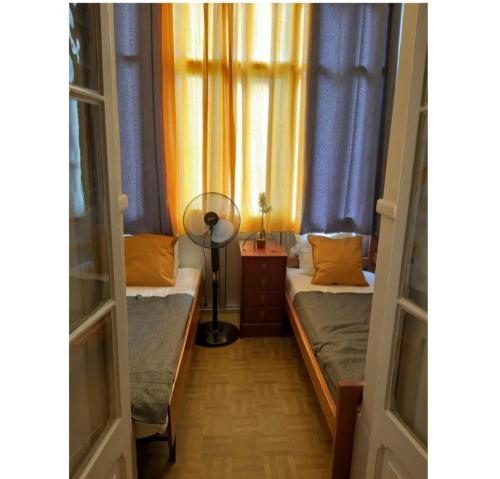 #Private room C