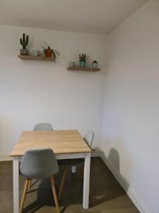 Private room in a shared apartment II